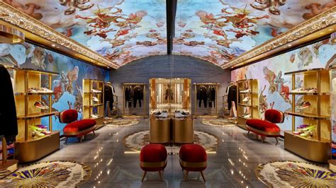 dolce and gabbana stores greece